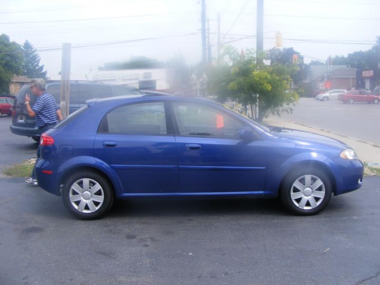 Used 2004 Chevrolet Optra 5 for sale in Hamilton, ON