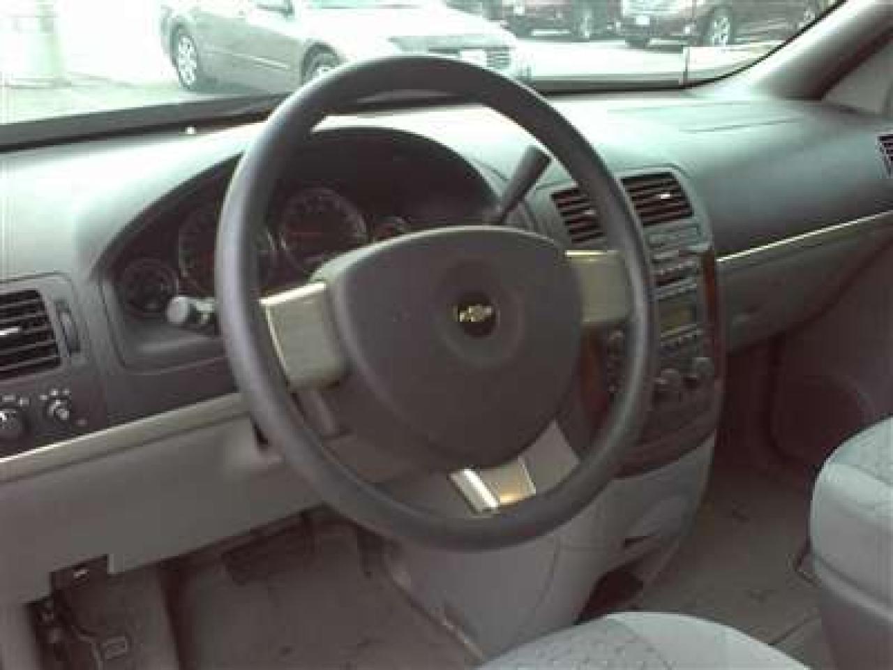 608777
