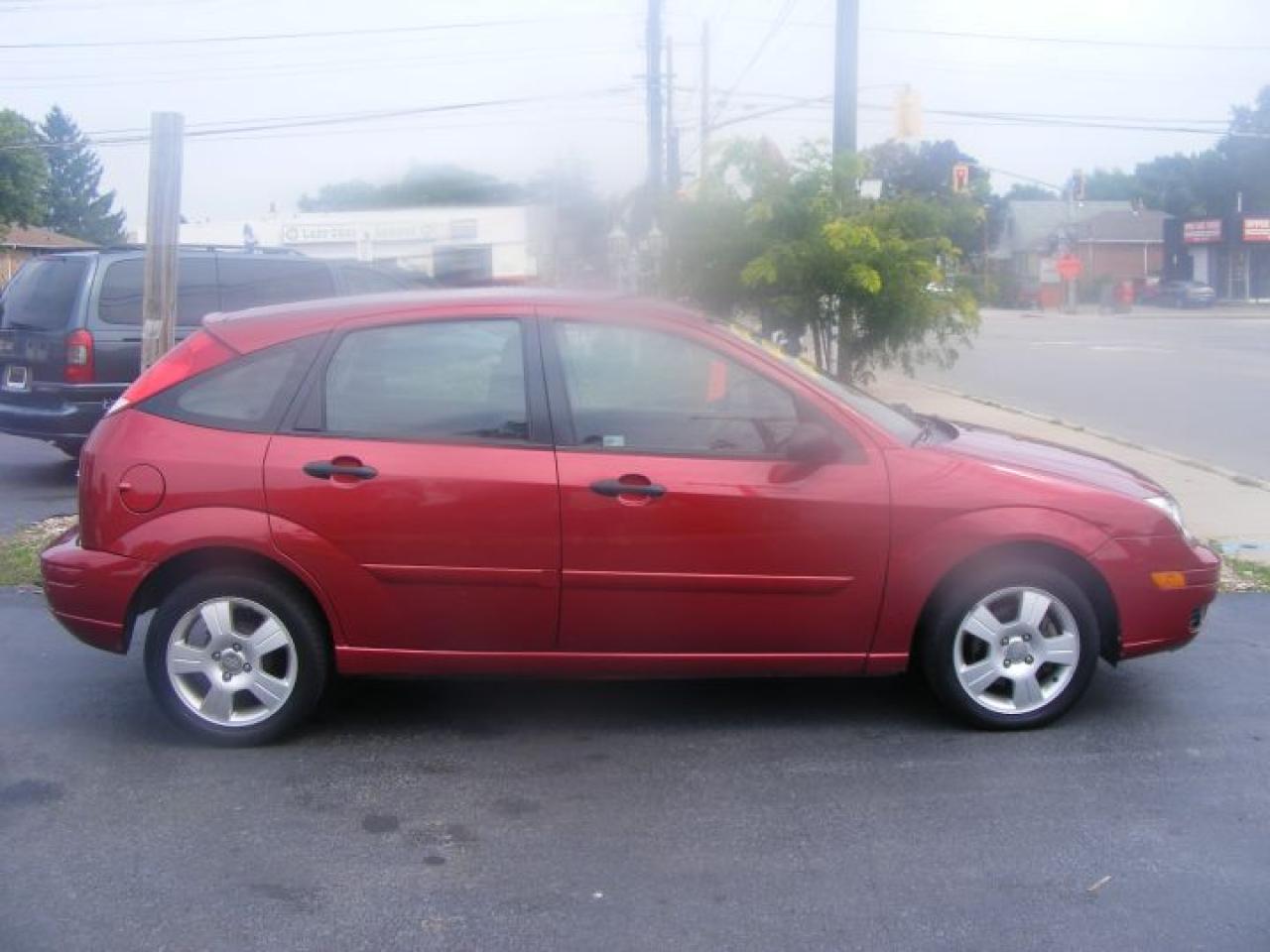 Used 2005 Ford Focus SES for sale in Hamilton, ON