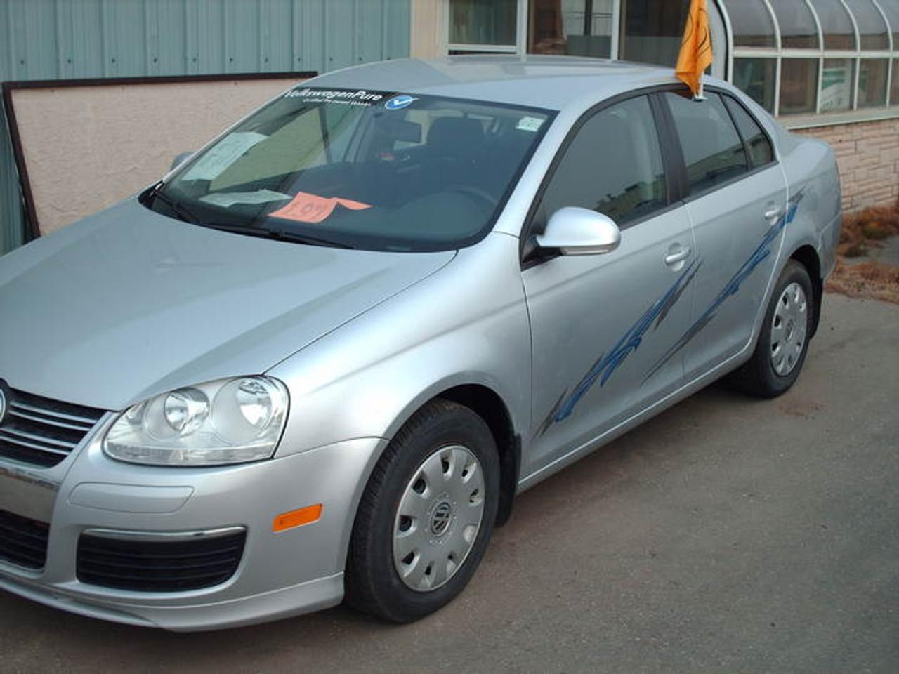 608876.9948310