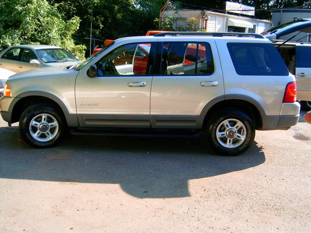 Used 2002 Ford Explorer  for sale in Scarborough, ON