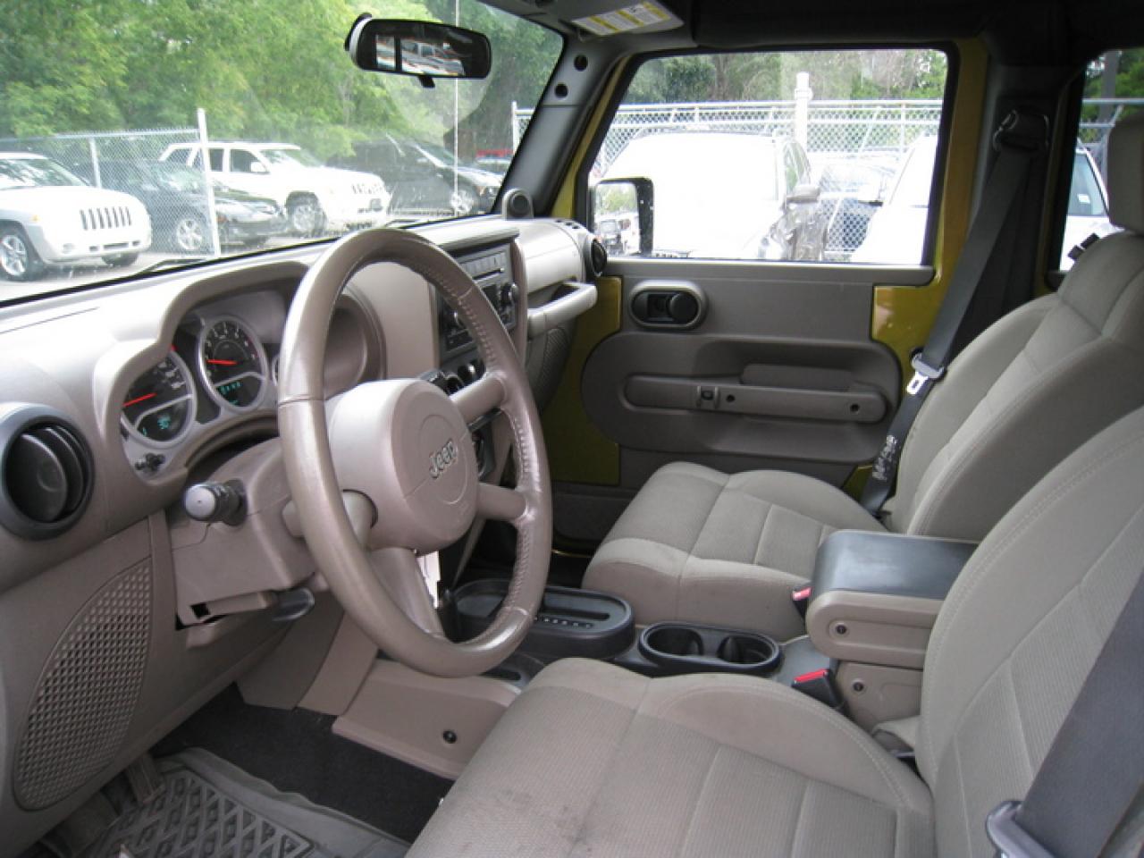 608992