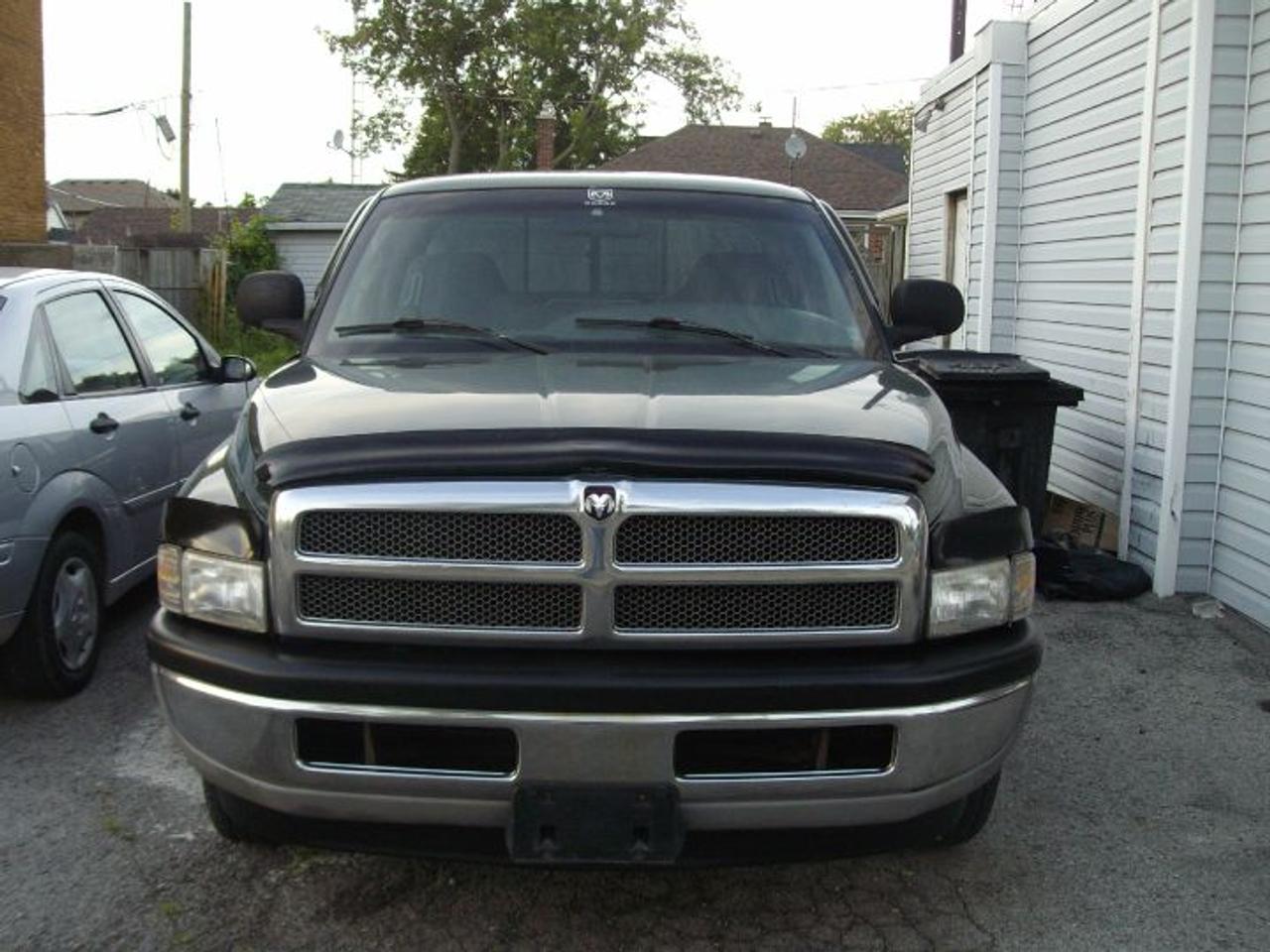 Used 2000 Dodge Ram 1500 for sale in Hamilton, ON