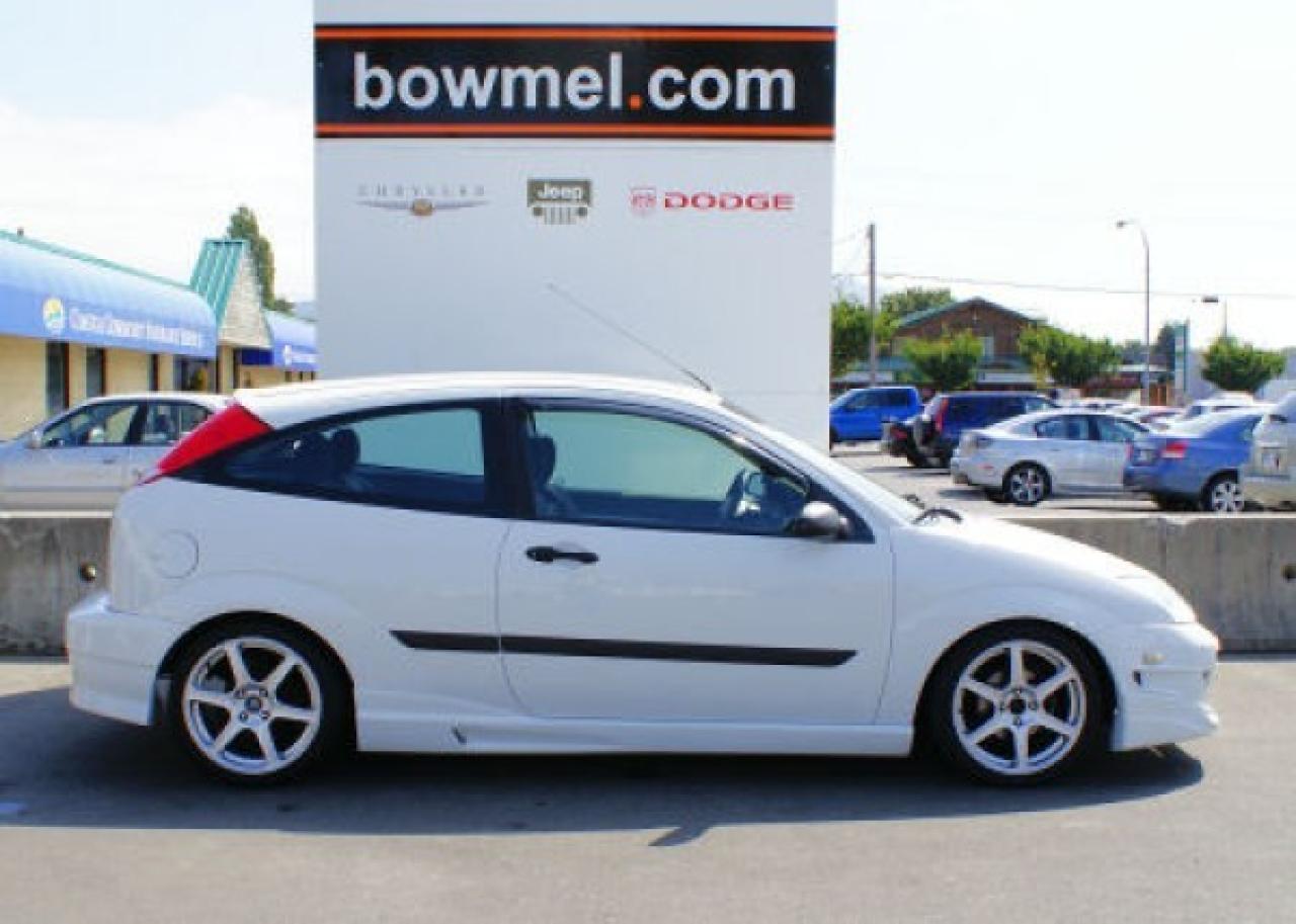 Used 2001 Ford Focus ZX3 for sale in Duncan, BC
