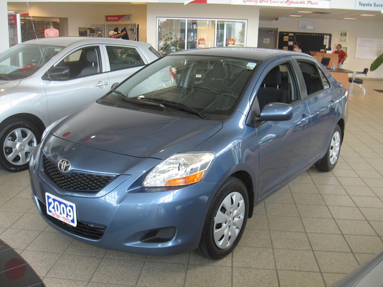 This vehicle is in great condition, and has obviously been kept in top condition by its previous owner. The vehicles electrical system is in great shape and the engine is running flawlessly. The transmission is running smoothly and requires no tune up. The interior looks and feels clean and has obviously been kept in good condition by its previous owner. All of our cars are professionally cleaned for sale. Buy with confidence knowing that Toyota stands behind all its vehicles with the best service and top industry standards.