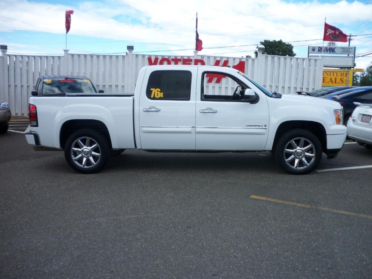 Used 2007 GMC Sierra  for sale in Fredericton, NB