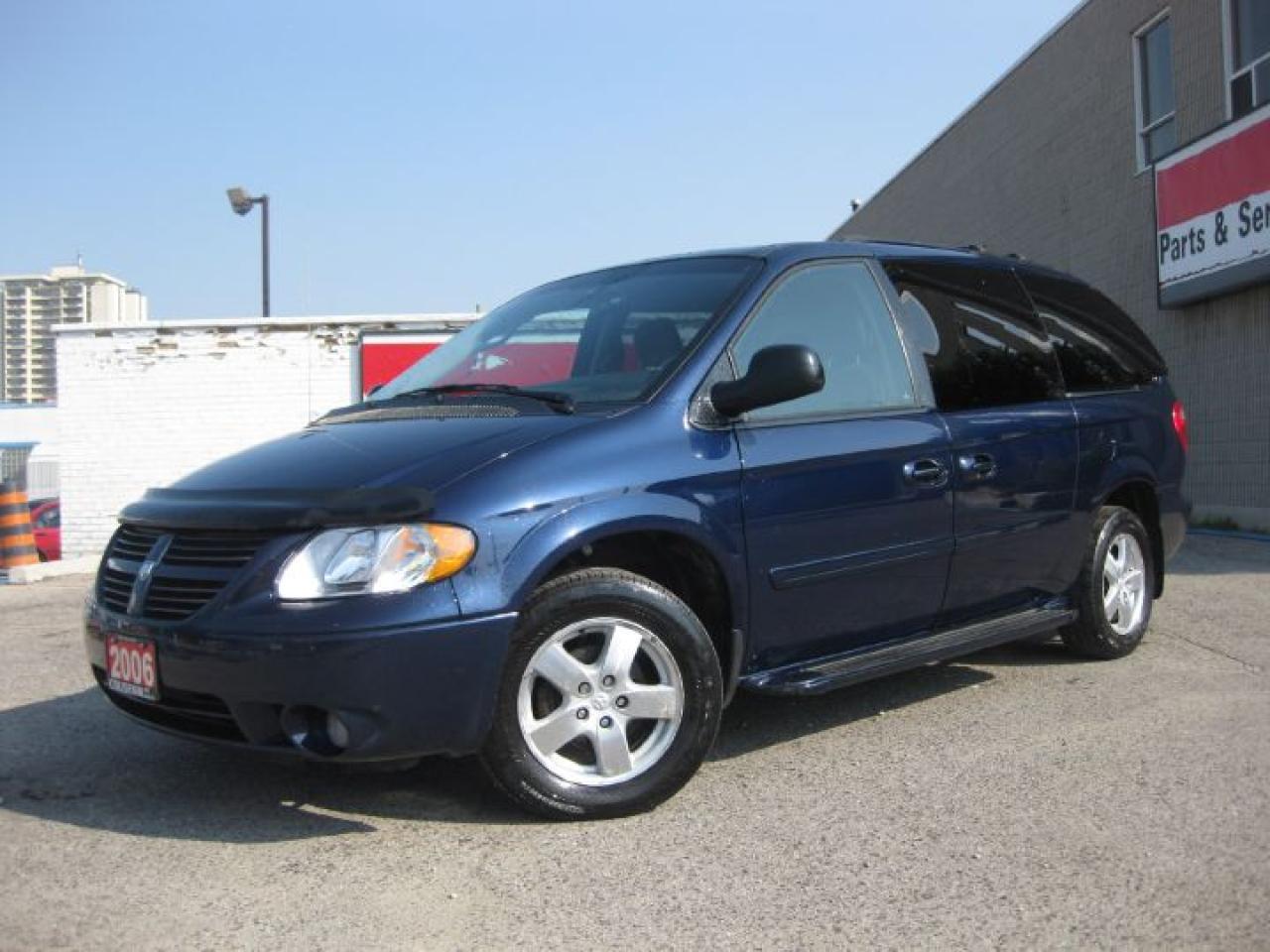 Used 2006 Dodge Grand Caravan SXT **STOW & GO** for sale in Toronto, ON