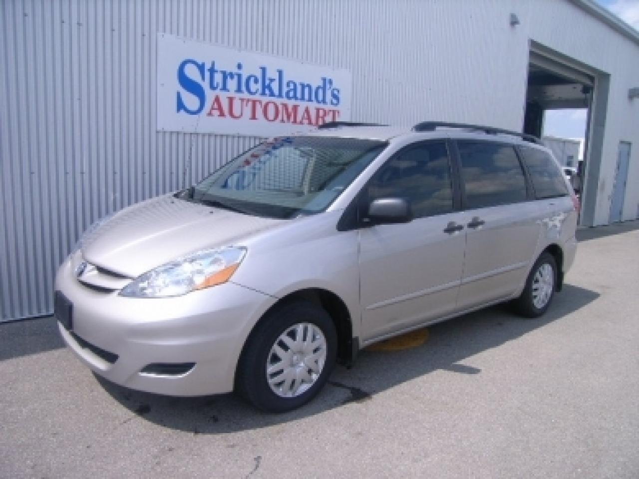 Used 2008 Toyota Sienna CE for sale in Lakeshore, ON