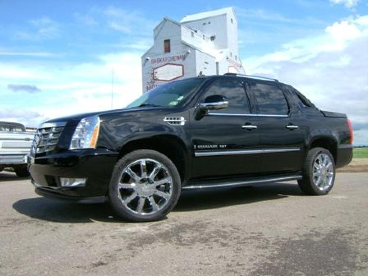 Used 2007 Cadillac Escalade EXT  for sale in Nipawin, SK