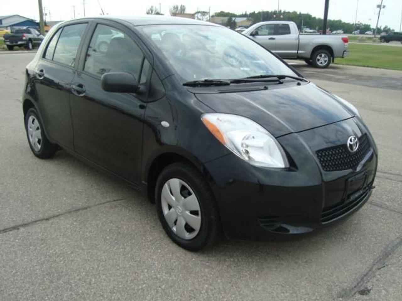 Air Conditioning
AM/FM Stereo
Anti-Lock Brakes
Anti-Starter
CD Player
Cruise Control
Driver Side Airbag
Dual Airbag
Intermittent Wipers
Keyless Entry
Passenger Airbag
Power Brakes
Power Locks
Power Mirrors
Power Steering
Power Windows
Rear Defroster
Split Folding Rear Seats
Tilt Steering