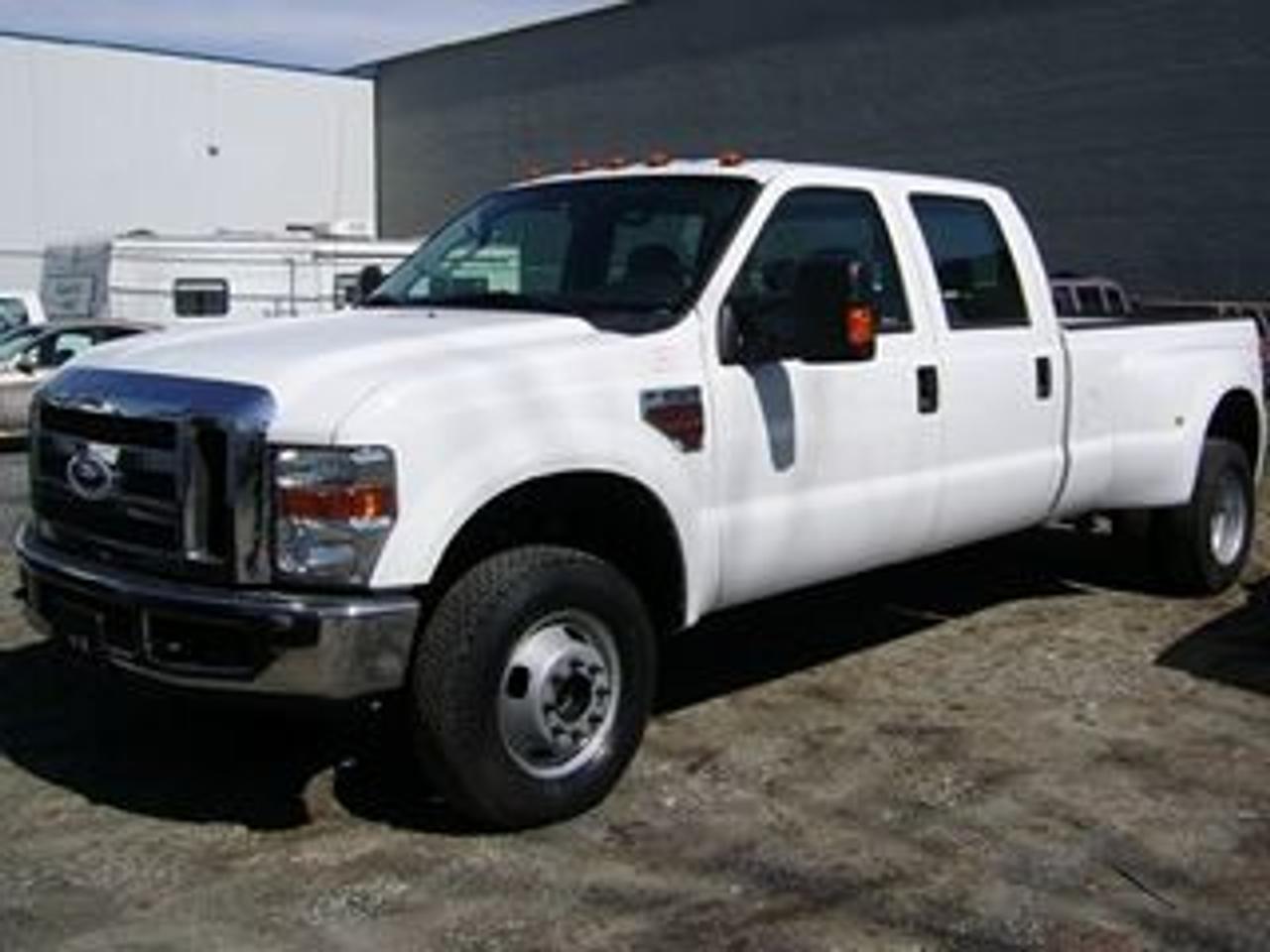 Used 2008 Ford F350 XLT Crew Cab for sale in Burnaby, BC