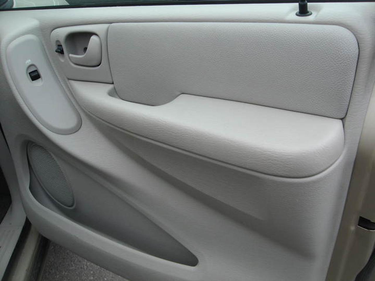 2007 Dodge Grand Caravan SXT Sunroof *** $11,998 *** Photo13