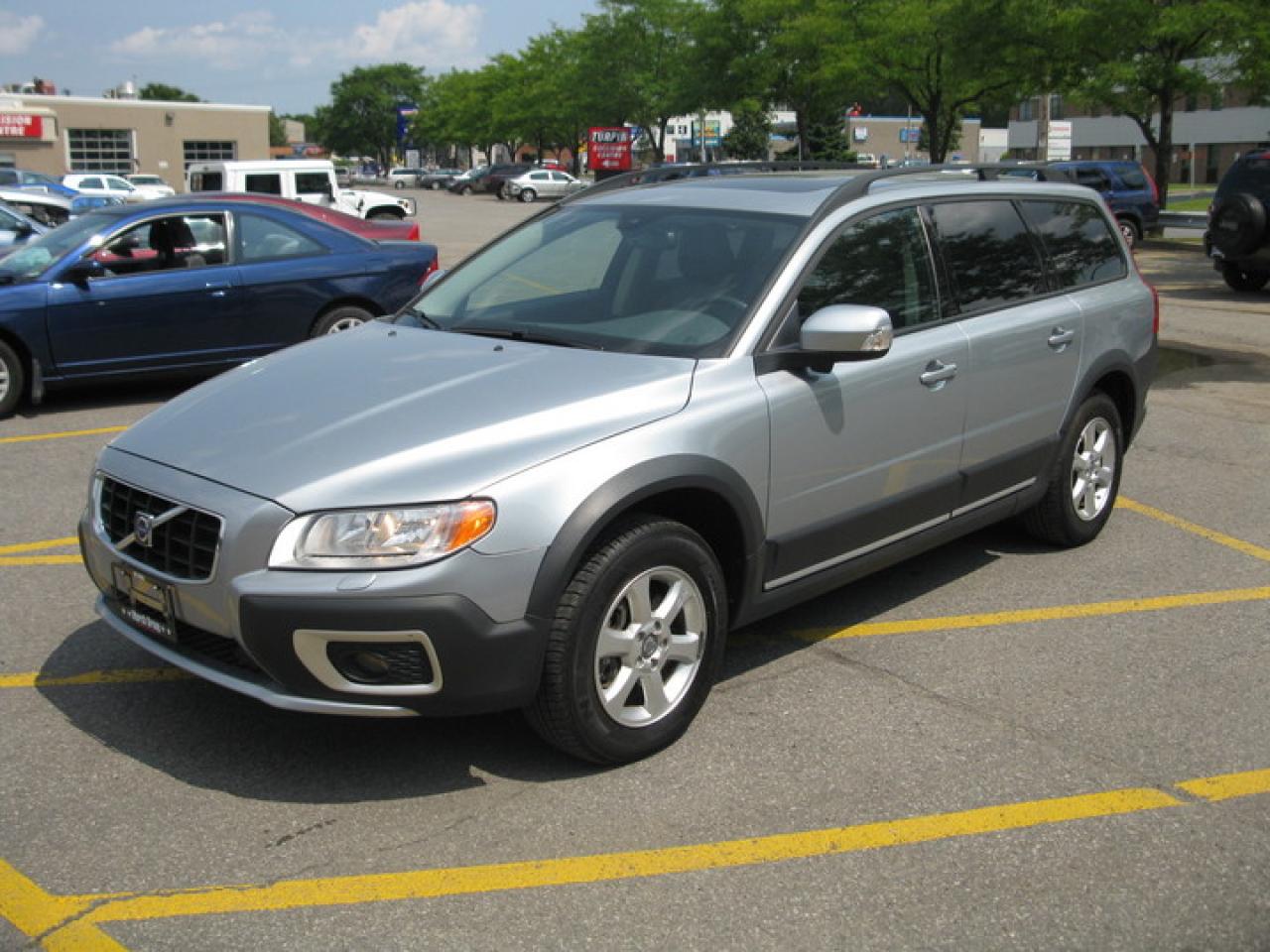 Used 2008 Volvo XC70  for sale in Ottawa, ON