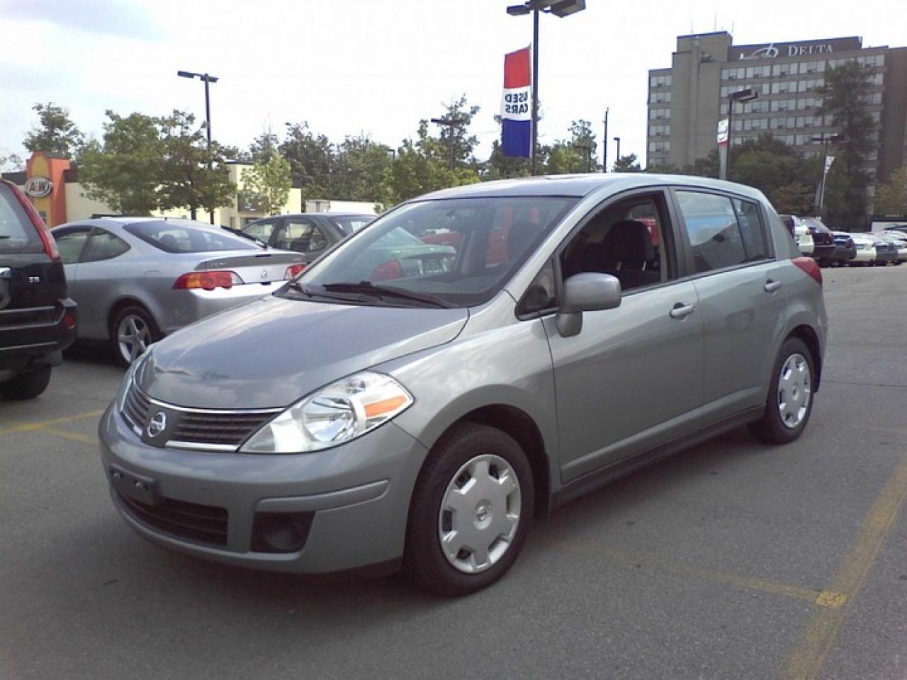 Used 2008 Nissan Versa  for sale in Mississauga, ON