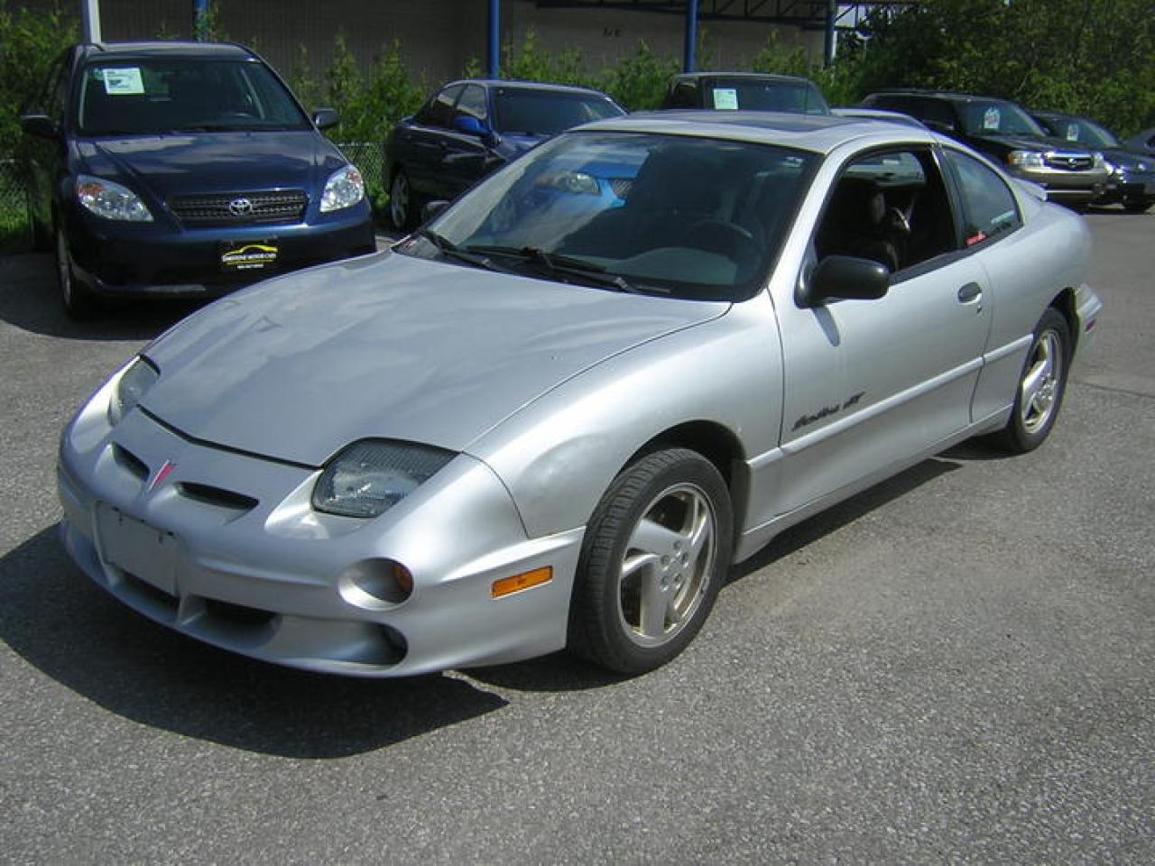Used 2002 Pontiac Sunfire GT for sale in Newmarket, ON