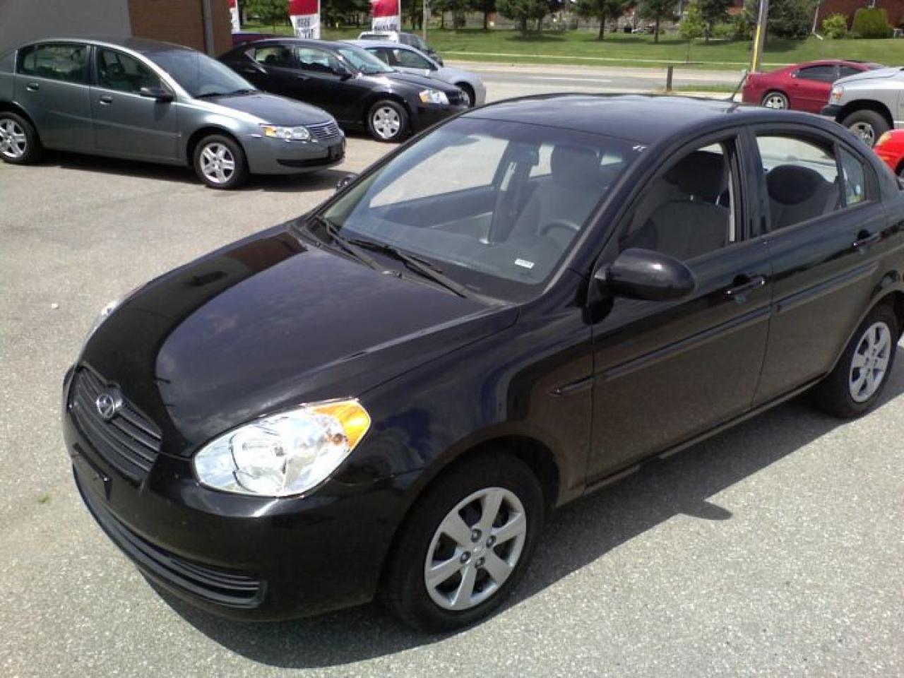 Used 2009 Hyundai Accent GLS for sale in Brantford, ON