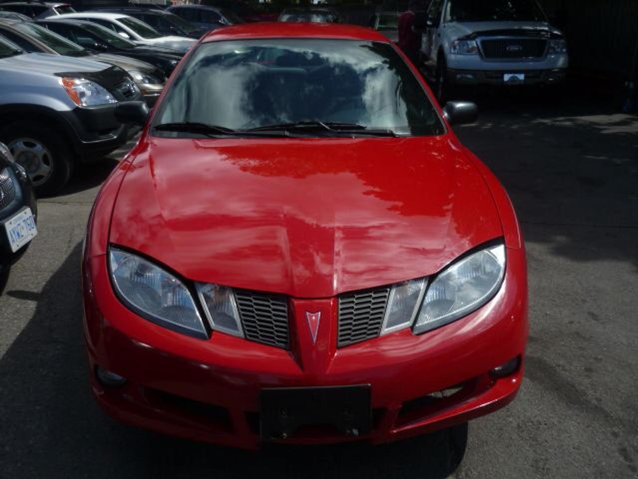 This Pontiac Sunfire SLX is a great combination of safety and comfort. Got power windows/locks, mags and more! Come in today and take it for a spin! Good credit, bad credit or no credit, we have financing solutions for all scenarios. Apply online today at http://www.presleysauto.com . Safe, secure and fast! Price does not include HST. PRESLEYS AUTO SHOWCASE, 1138 Carling Ave, Ottawa, ON K1Z 7K3, Canada, 613-722-0852  ottawa kingston kanata nepean orleans pembroke petawawa brockville cornwall alexandria hawksbury gatineau renfrew arnprior smith falls carleton place stittsville preowned used financing bad credit bankrupt proposal collections honda toyota nissan mazda dodge ford chrysler bmw lexus acura chev gm suzuki kia cadillac mercedes subaru volvo smart audi porche mitsubishi cars autos trucks van suv sports cars luxury cars