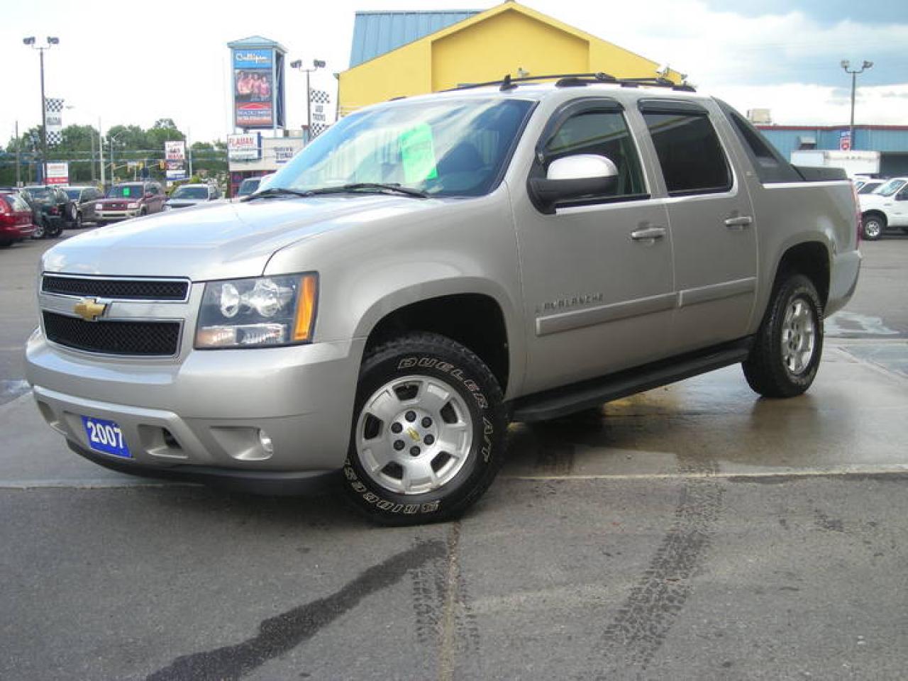 Used 2007 Chevrolet Avalanche LT 4X4 for sale in Brantford, ON