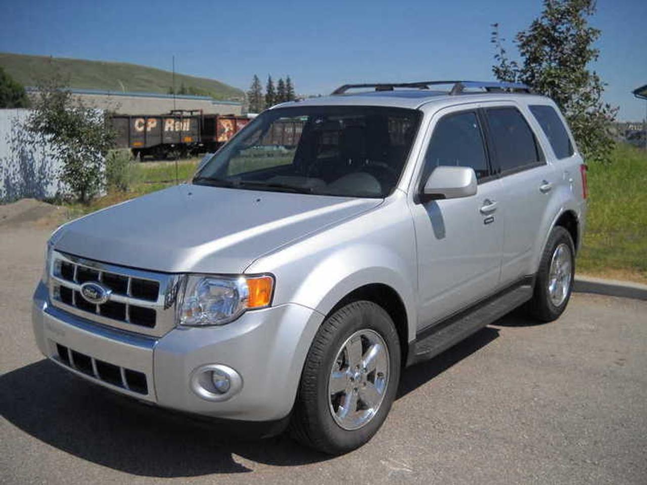 Used 2009 Ford Escape Limited for sale in Cochrane, AB