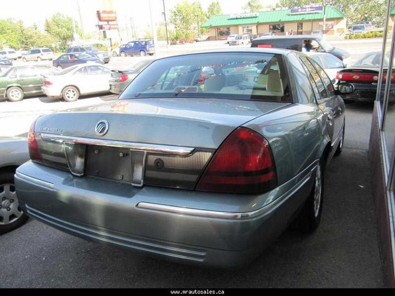 THIS IS A BEAUTIFUL SUNDAY CRUISER.  FULLY LOADED WITH A 4.6L V8, LEATHER INTERIOR, COLD AC, PWR SEATS, LOCKS AND WINDOWS, CRUISE CONTROL, ALLOYS, CD/CASSETTE, PWR PEDALS AND MUCH, MUCH MORE.  CALL TODAY TO SCHEDULE A TEST DRIVE, ASK FOR ROB OR TODD.