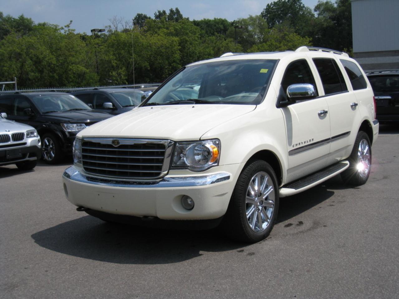 Used 2009 Chrysler Aspen Limited SUNROOF NAVG LEATHER for sale in North York, ON