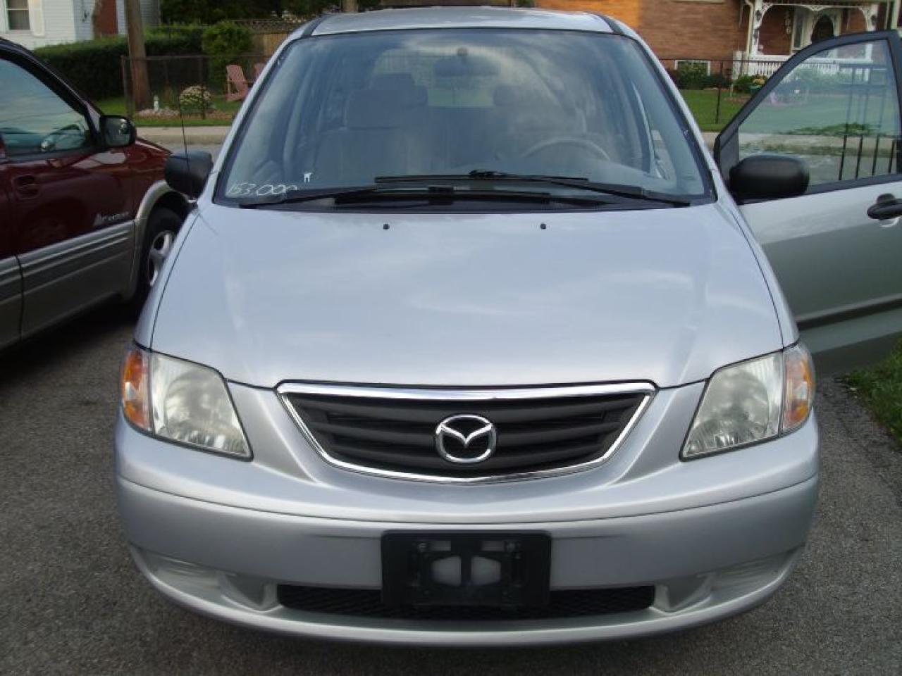 Used 2001 Mazda MPV  for sale in Hamilton, ON