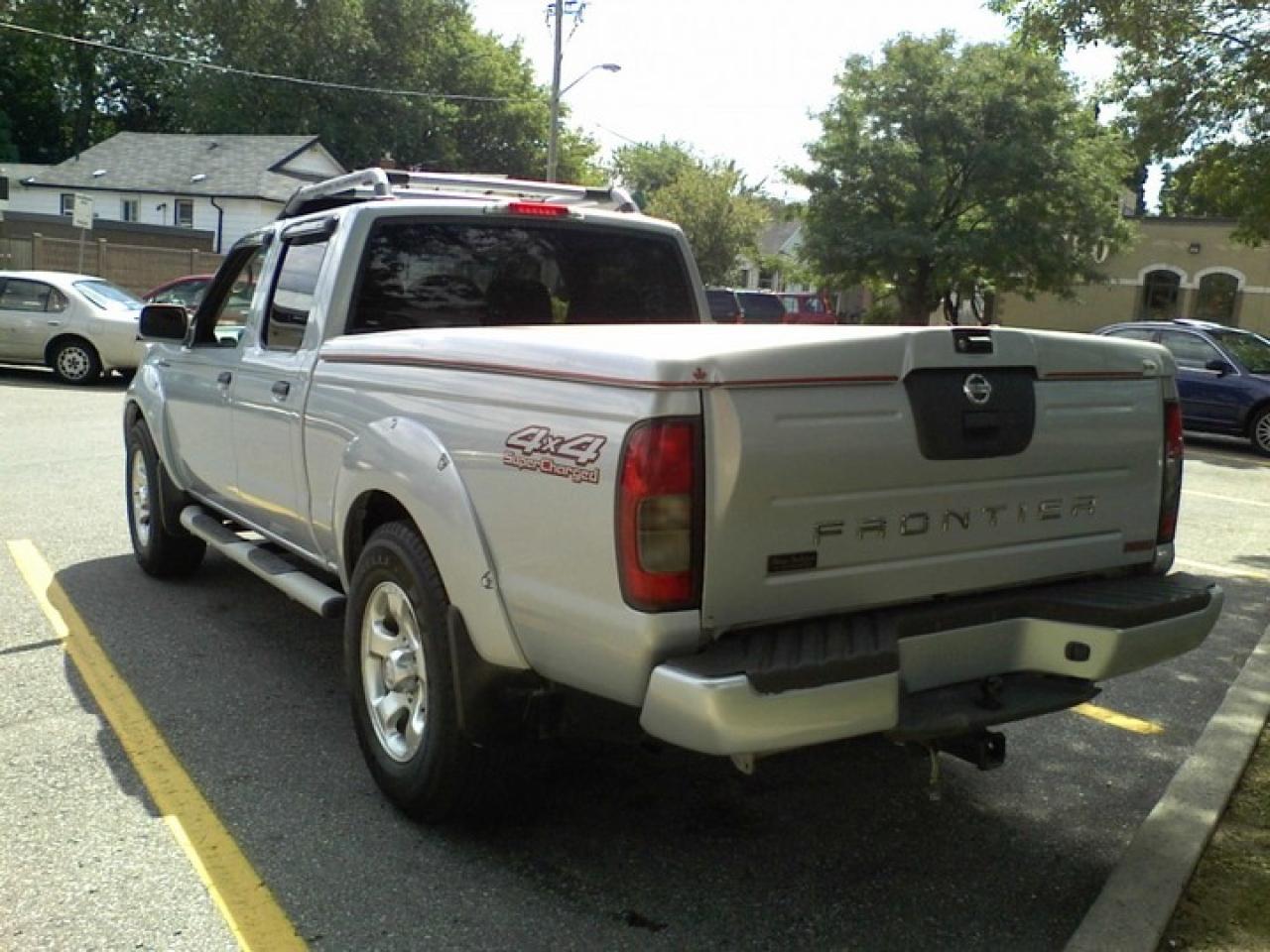 611047