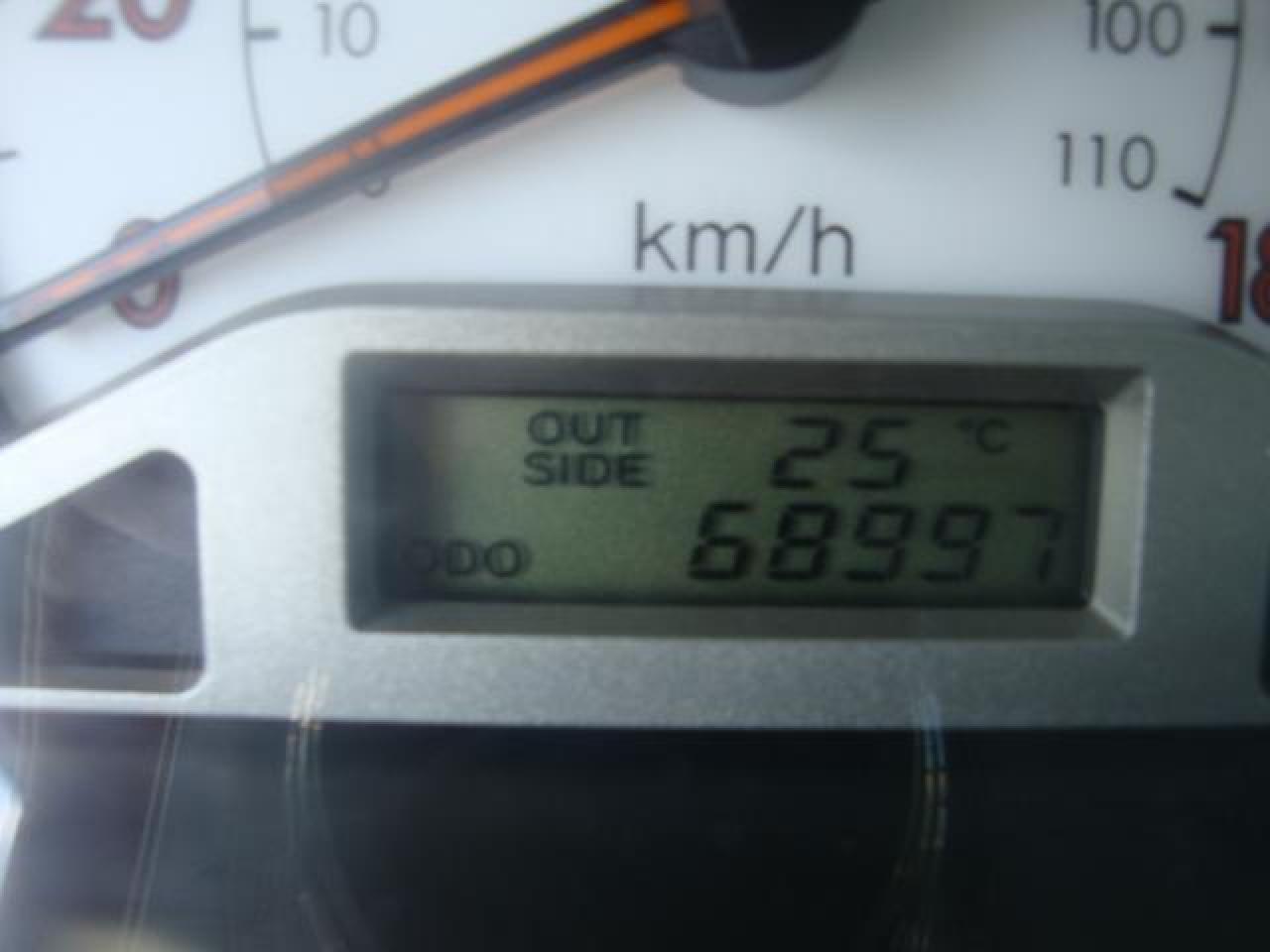 611076