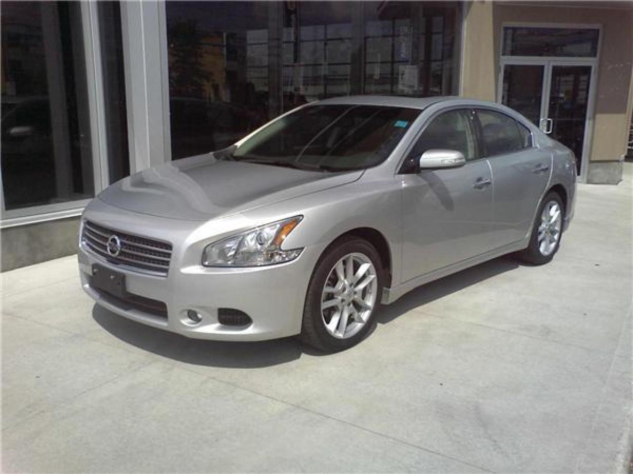 Used 2010 Nissan Maxima 3.5 SV for sale in Orleans, ON