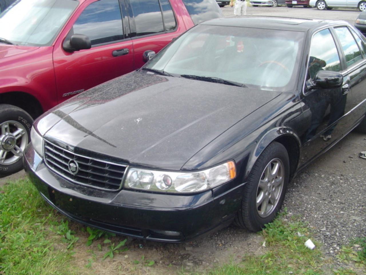 Used 2000 Cadillac Seville STS for sale in Brampton, ON
