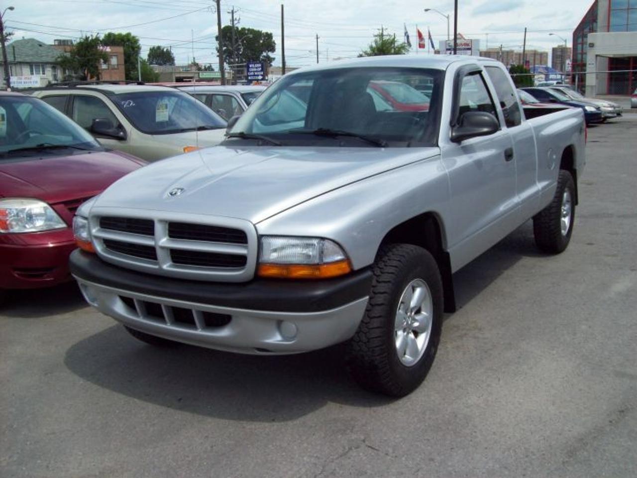 SPORT, Auto, Club Cab

SPECIAL SALE !!!
 
PRICE INCLUDES: 
- 13% TAX (HST)
- SAFETY CERTIFICATE
- EMISSION TEST
- VEHICLE HISTORY REPORT
- 1 YEAR/UNLIMITED KILOMETERS POWERTRAIN WARRANTY
   WITH TOWING AND TRIP INTERRUPTION BENEFITS
- UNDERBODY RUSTPROOFING

***FINANCING AVAILABLE*** EVERYONE APPROVED !