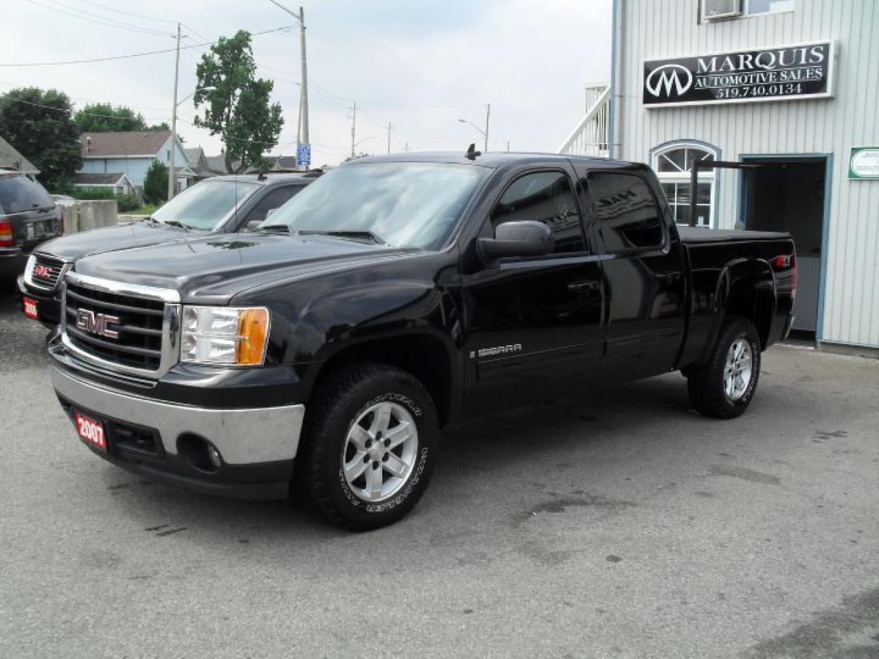 Used 2007 GMC Sierra Z71 SLT 4X4 for sale in Cambridge, ON