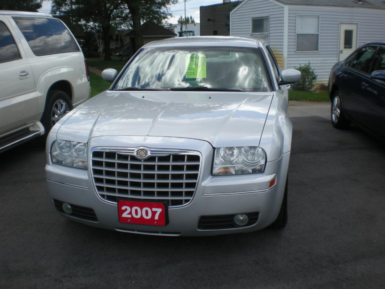 Used 2007 Chrysler 300 Touring for sale in Woodbridge, ON