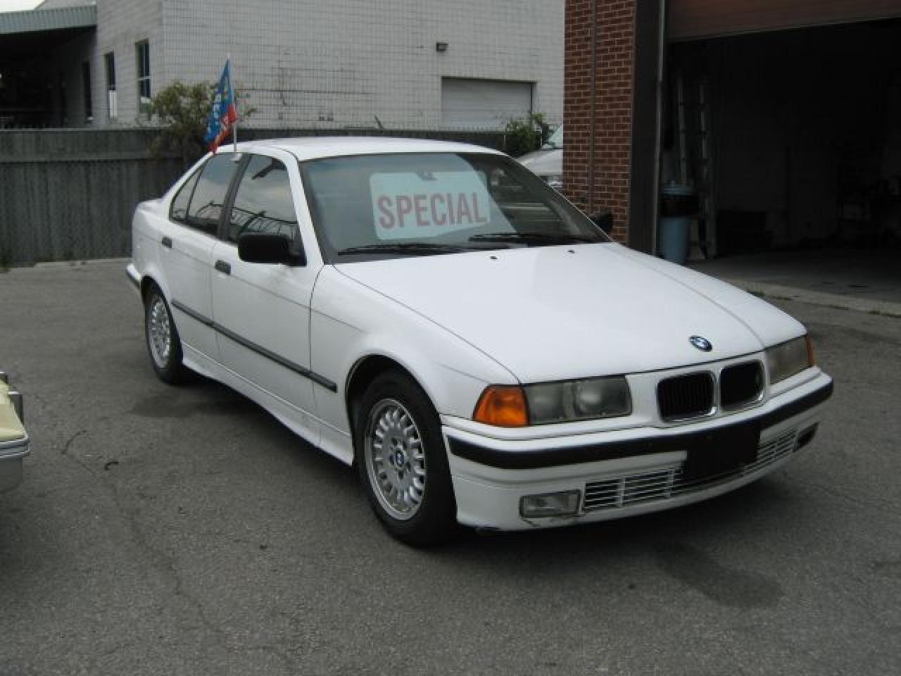 Used 1993 BMW 320 i for sale in North York, ON