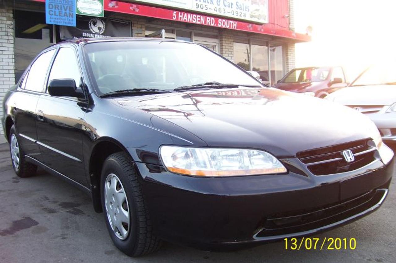 YEAR 98 ACCORD,MINT CONDITION,4 DOOR,AUTO,AC,CD,POWER LOCKS,POWER STREEING,POWER BRAKES,BLACK EXT,GRAY INT, 1YEAR WARRANTY ON ENGINE & TRANI, HST NOT IN.