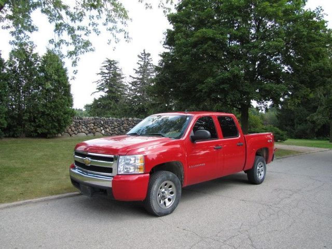 Used 2007 Chevrolet Silverado 1500 LS 4X4 CREW!! GM LEASE RETURN!! Truck for sale in Guelph, ON