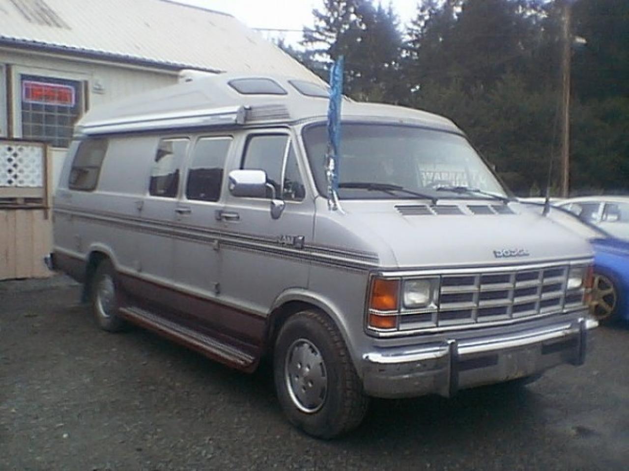 Used 1990 Dodge Ram Van B250 for sale in Parksville, BC