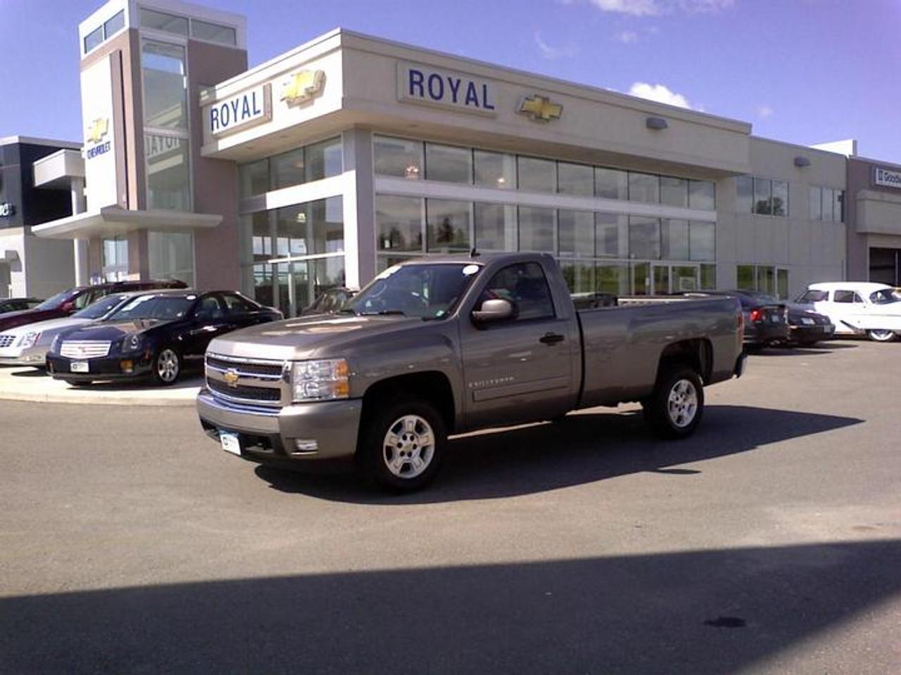 THIS IS A ONE OWNER TRUCK FROM US!!!POWER GROUP+KEYLESS+CRUISE CONTROL+POWER WINDOWS & LOCKS+THE KMS ARE NOT A MISPRINT!!! PRICE PLUS HST Call us toll-free at 1 866 636-3402