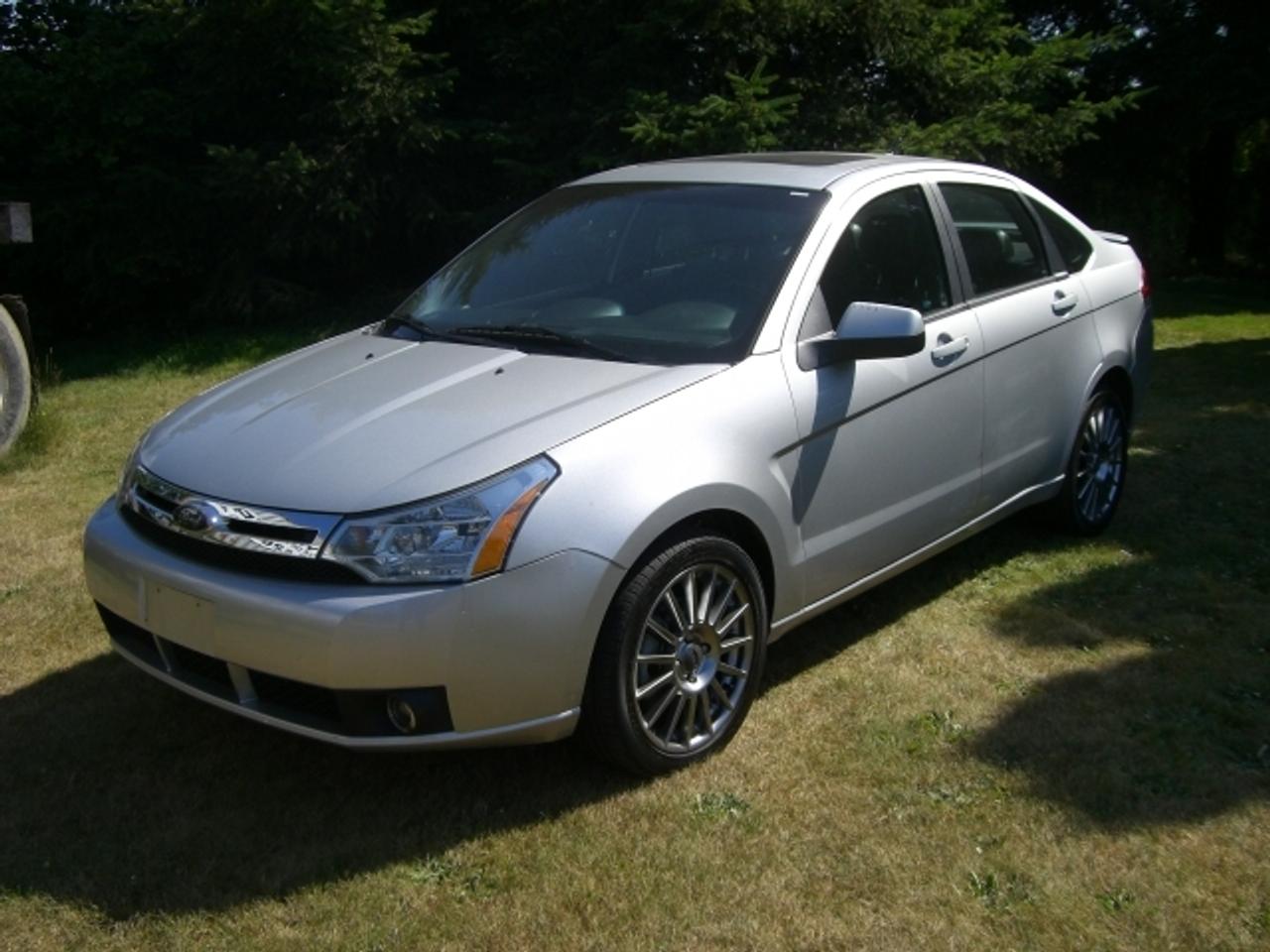 Used 2009 Ford Focus SES for sale in Surrey, BC