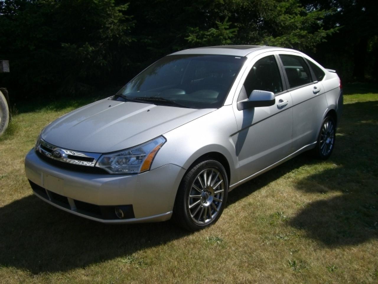 Used 2009 Ford Focus SES for sale in Surrey, BC