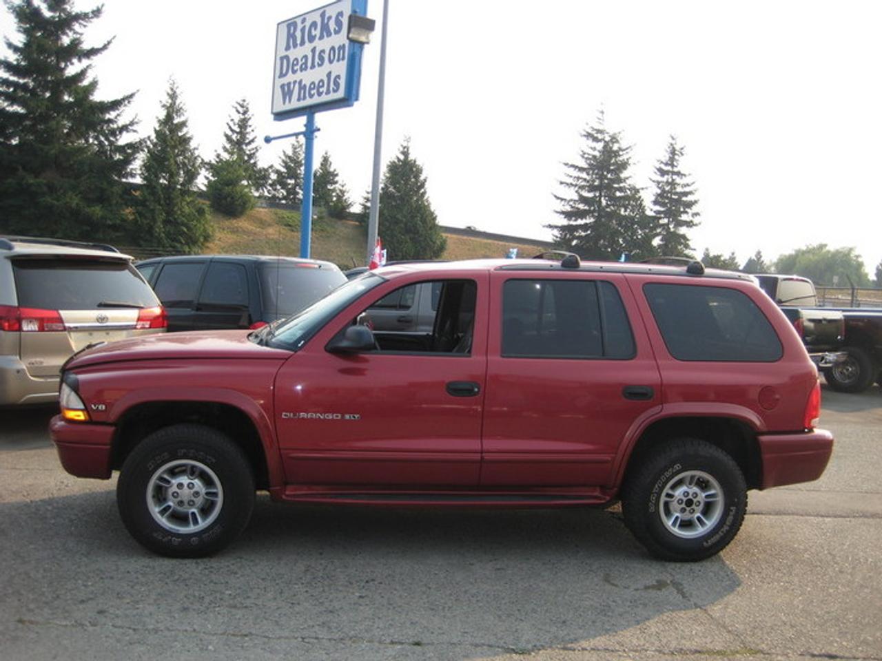 2000 DODGE DURANGO SLT+ 4X4, AUTOMATIC, LOCAL TRUCK, NO ACCIDENTS, WELL MAITNAINED, IN EXCELLENT CONDITION.  HARD TO FIND 7 PASSENGER, FULLY LOADED, LEATHER, ALLOYS, PREMIUM SOUND...COME AND CHECK IT OUT!