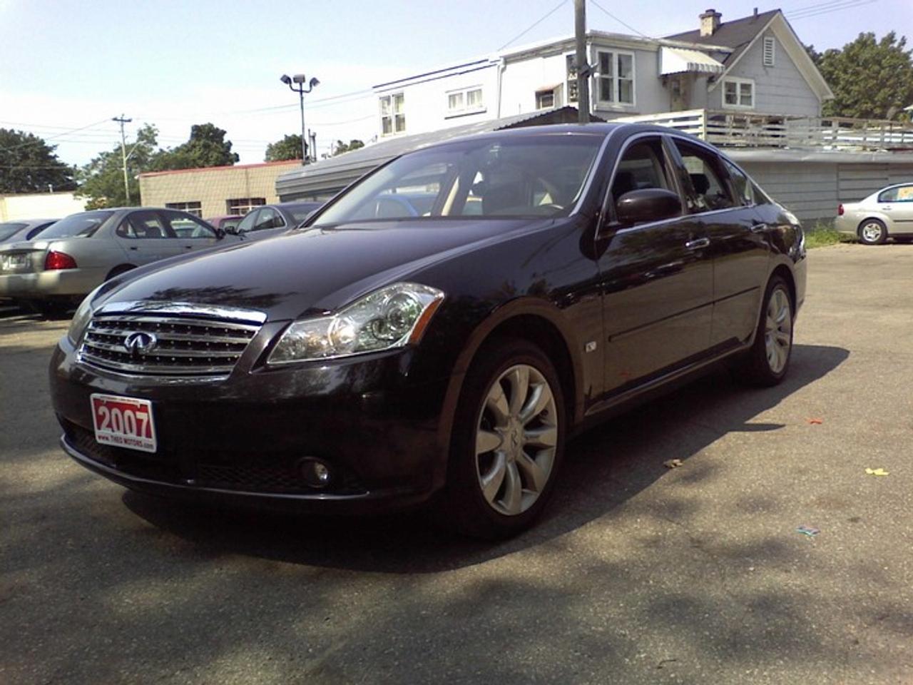 Too many options to list them all! Features include: navigation, power reclining rear seats, lane departure warning, adaptive front headlights and rear camera to name a few. Buy with confidence. Serving K-W Area for over 30 years! All our vehicles are Canadian, one owner, lease returns. This ACCIDENT FREE car comes with a free CarProof report, an emission test & safety certificate. Balance of factory warranty. Price excludes taxes & licensing.
