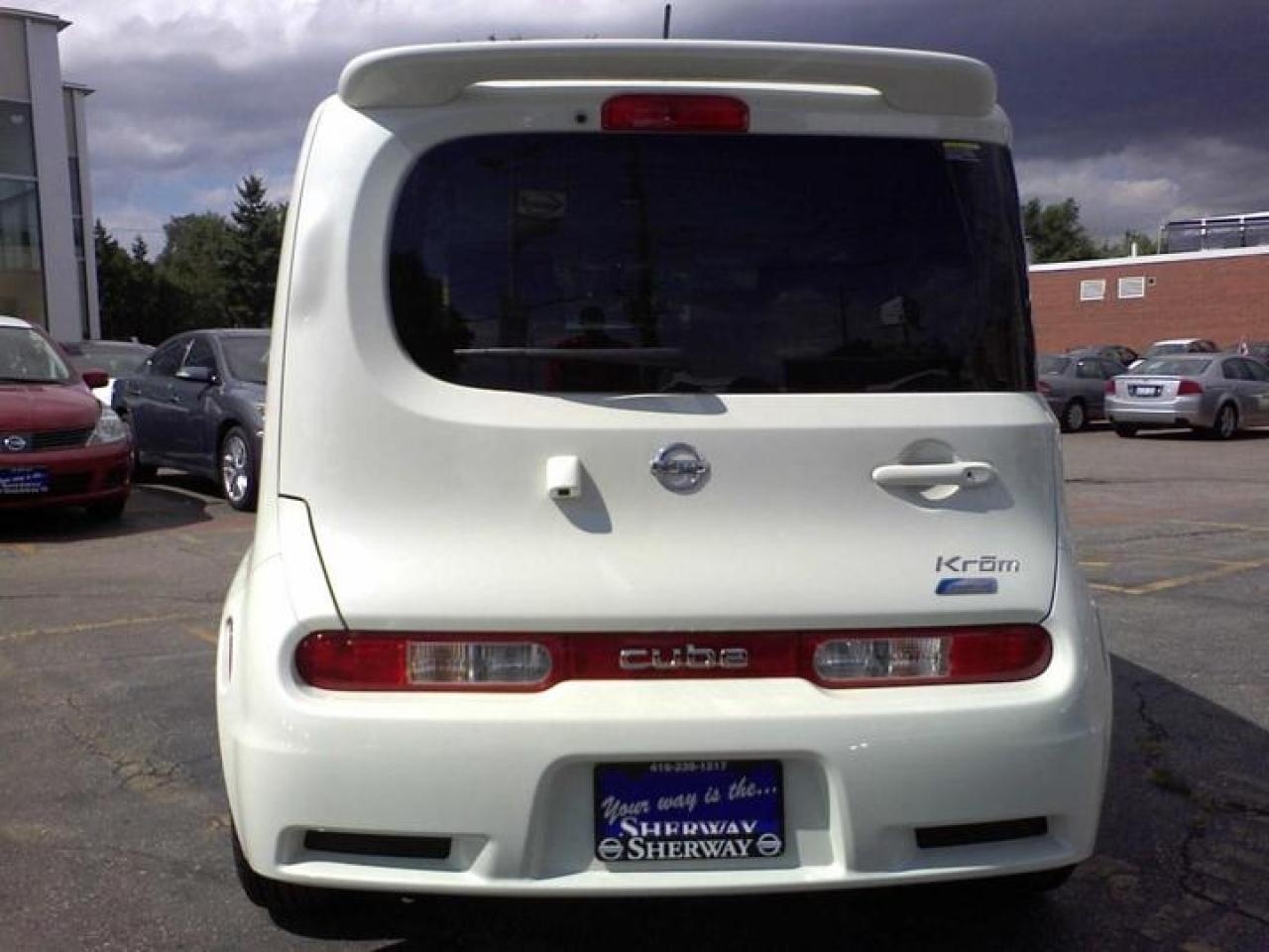 611737