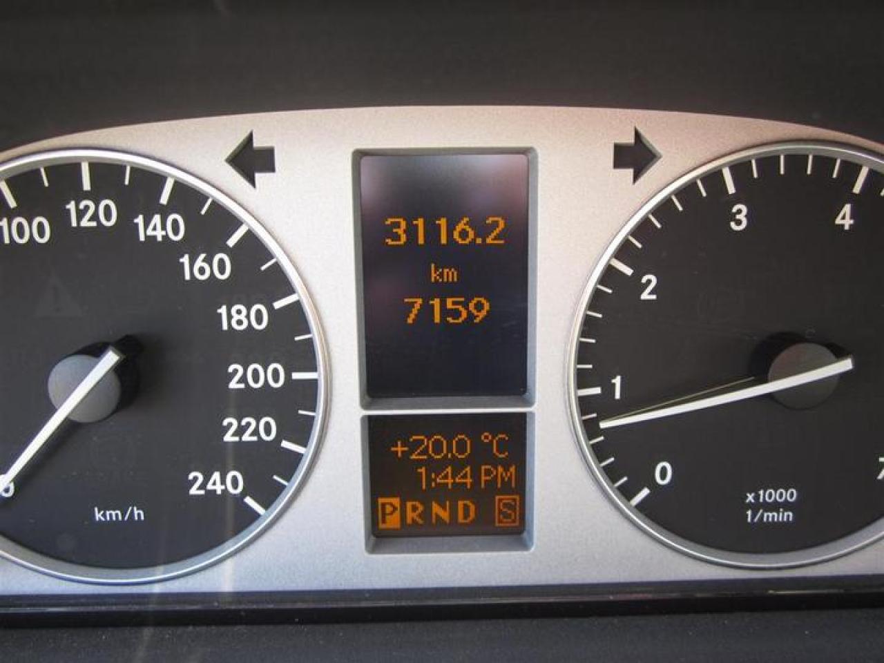 611757