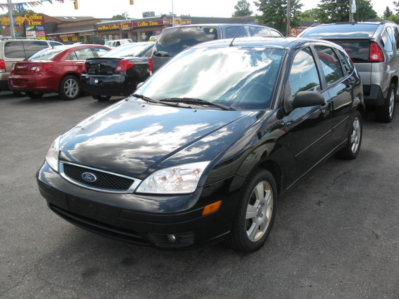 Used 2006 Ford Focus SES ZX5 for sale in Oshawa, ON