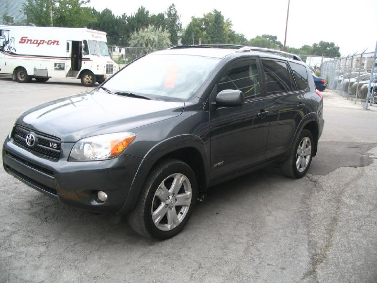 Used 2007 Toyota RAV4 V6 Sport ROOF for sale in Toronto, ON