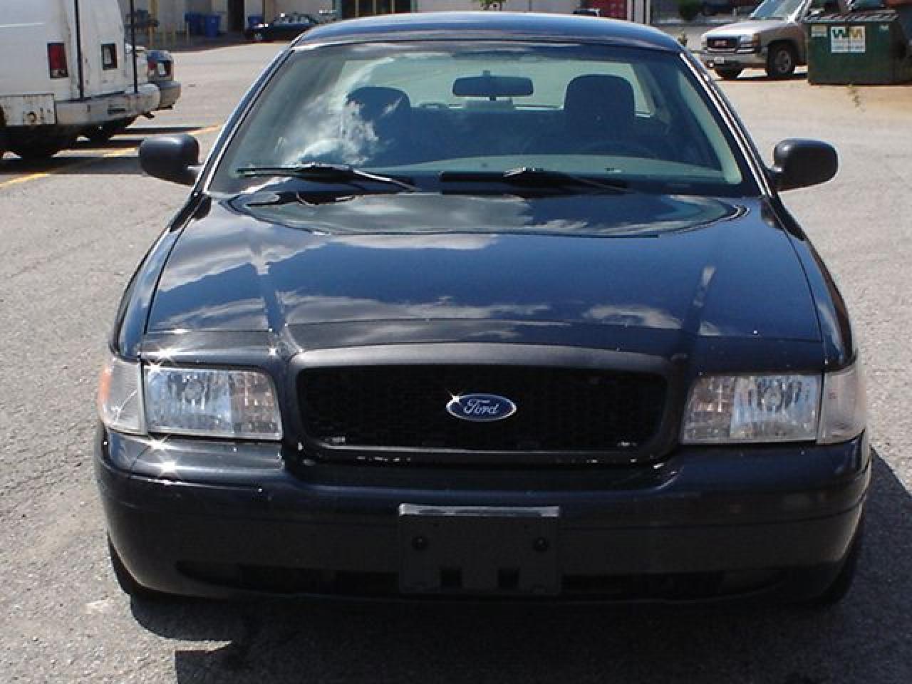 Used 2008 Ford Crown Victoria Ex-Police for sale in Mississauga, ON
