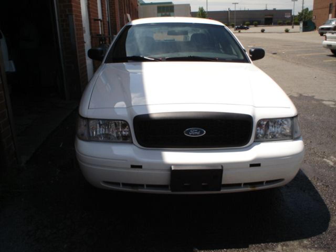 Used 2007 Ford Crown Victoria Ex-Police for sale in Mississauga, ON