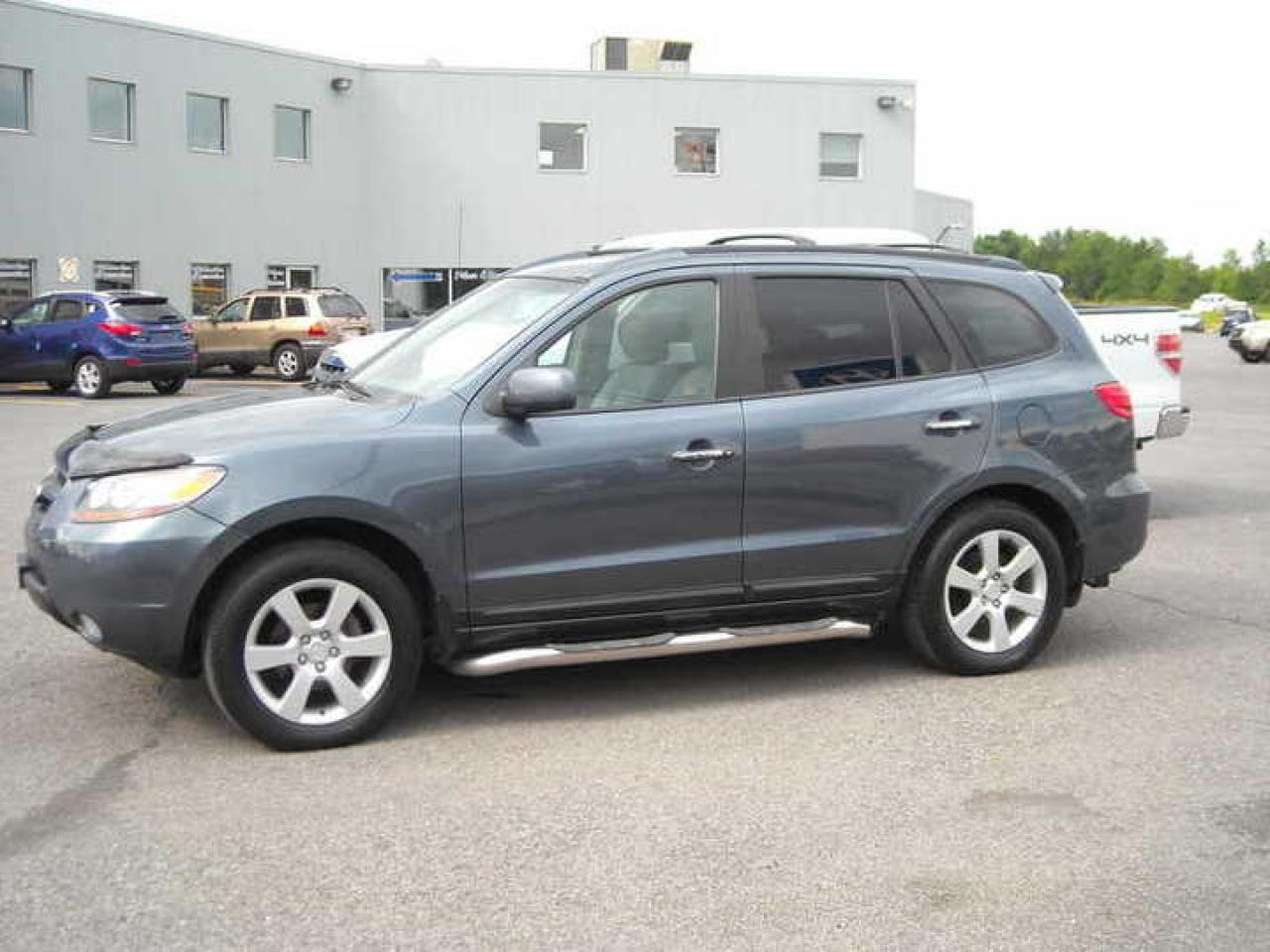 Used 2007 Hyundai Santa Fe GLS 7 PASSAGERS for sale in Chambly, QC