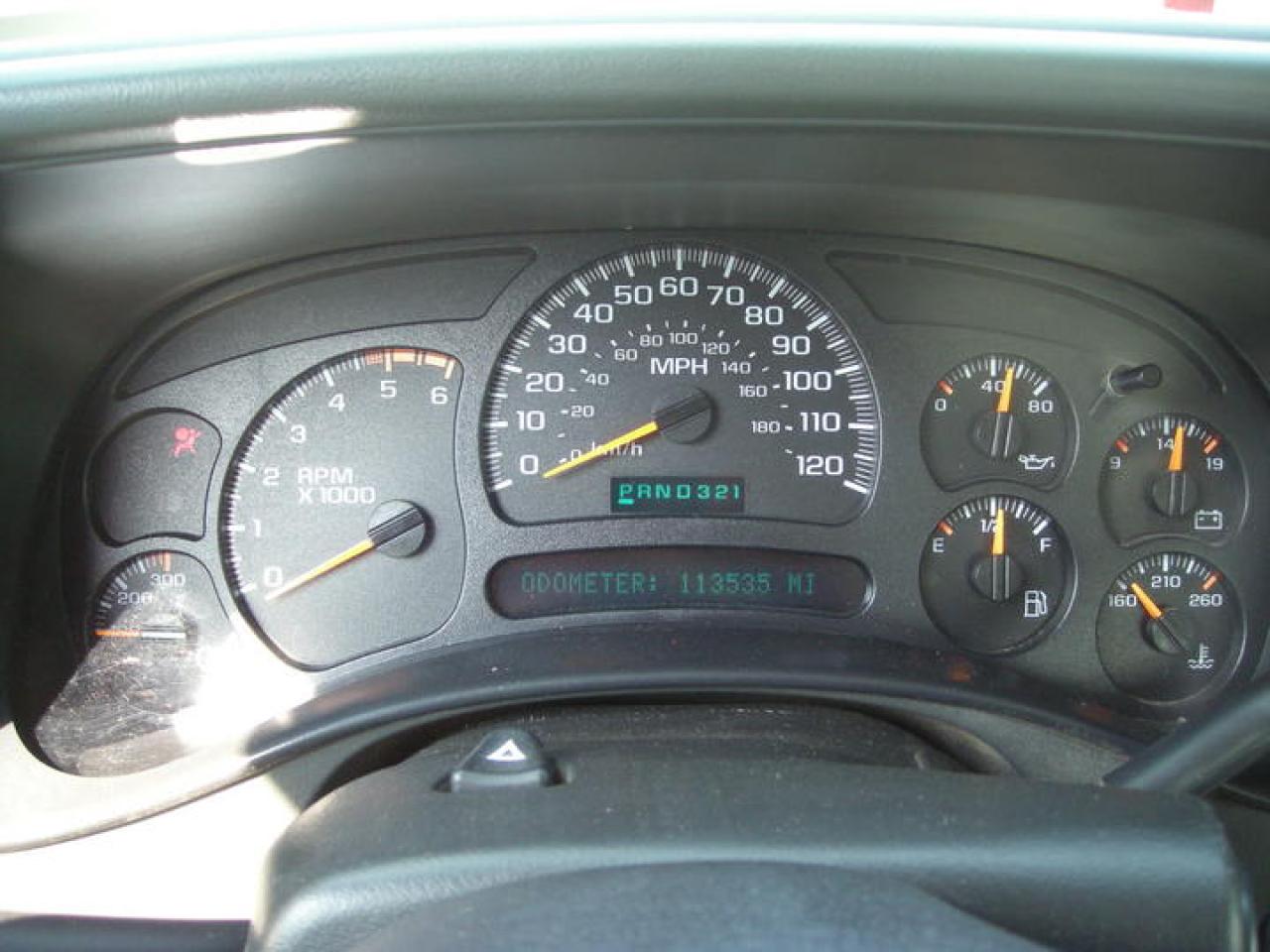 611900